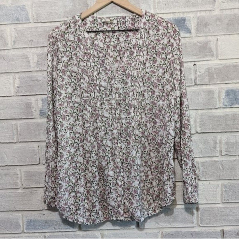 Jane and Delancy floral button down shirt white w/ pink flowers sz M